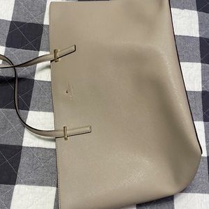 Kate spade tote with comfortable handles